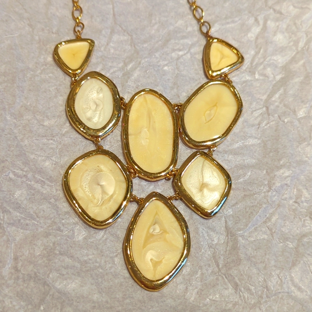 Stella & Dot Fiona Statement Necklace - Picture 4 of 6